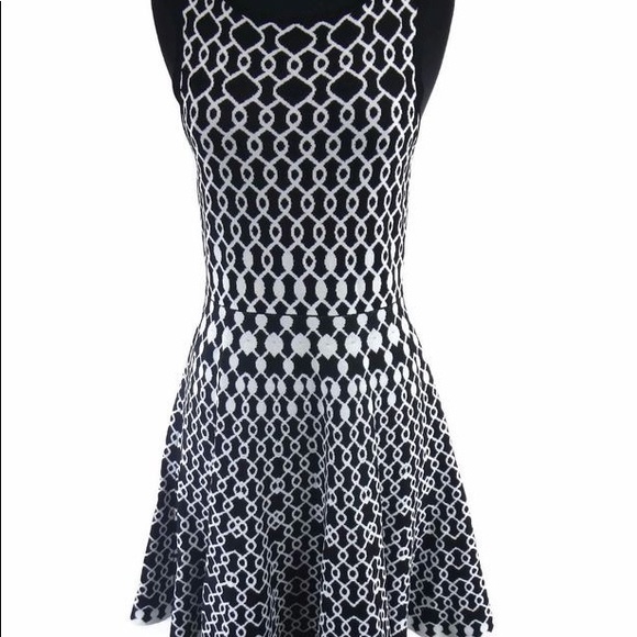 Alice + Olivia Black White Geometric Knit Dress M - Picture 2 of 7